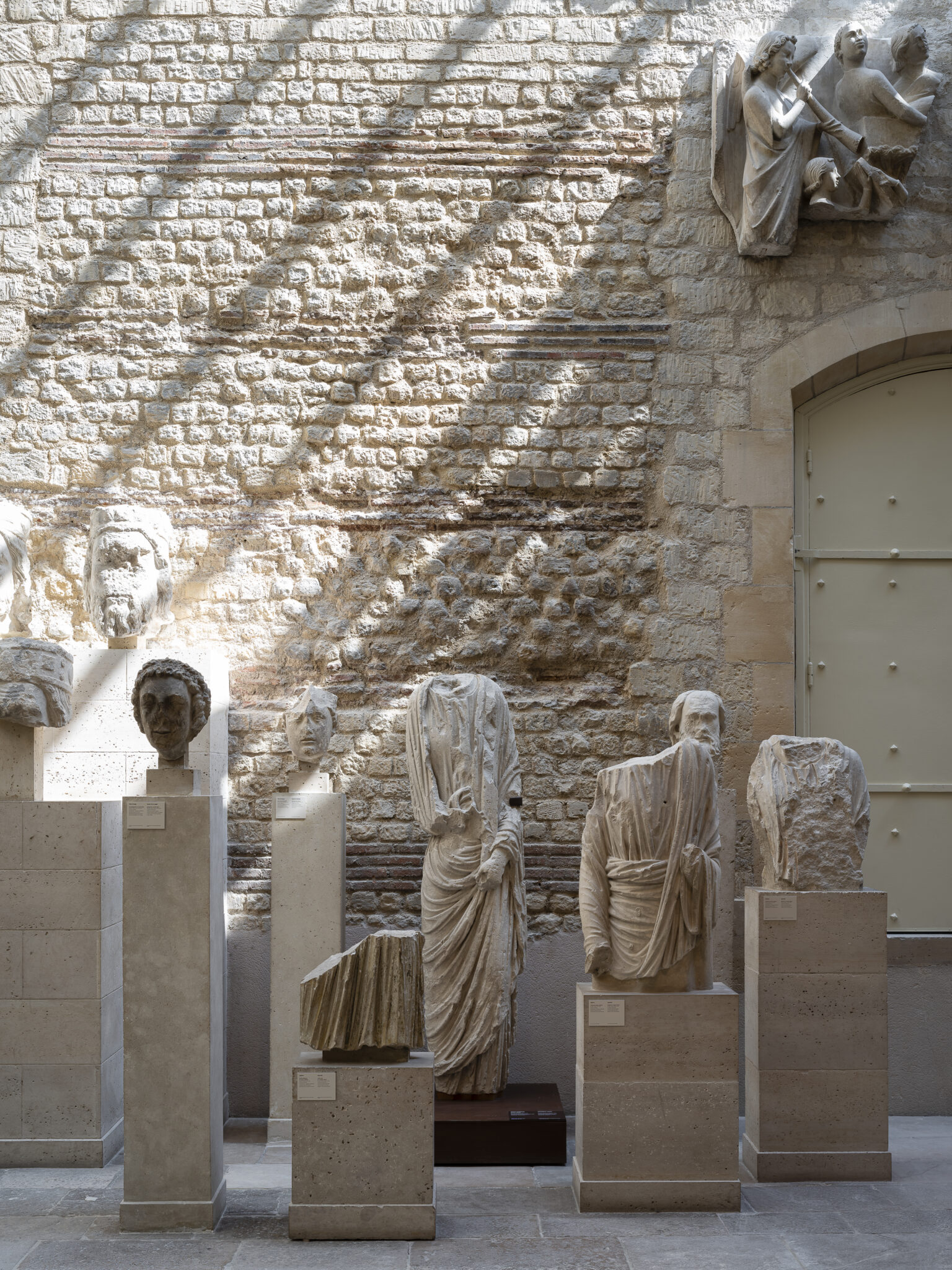 Notre Dame's sculptures room at the Cluny Museum © Alexis Paoli, OPPIC